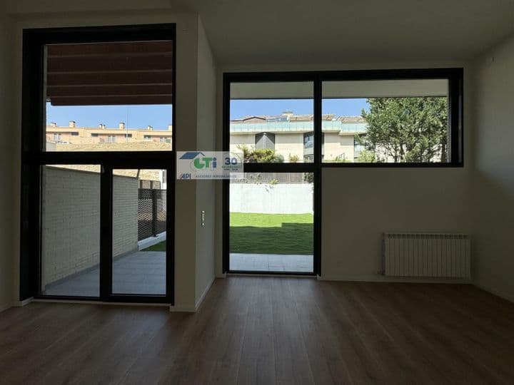 House for sale in Zaragoza, Spain - Image 3