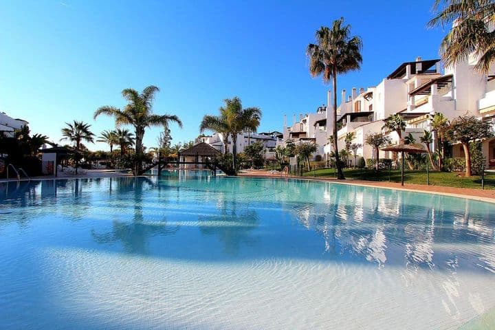 2 bedrooms apartment for sale in San Pedro de Alcantara, Spain - Image 4