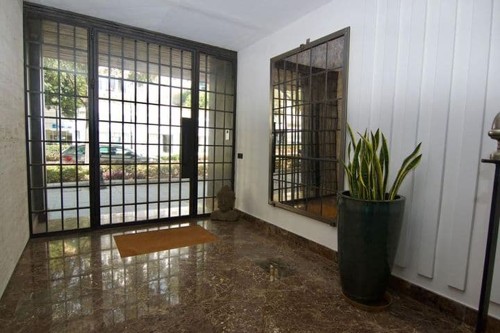 1 bedroom apartment for sale in Marbella, Spain - Image 11