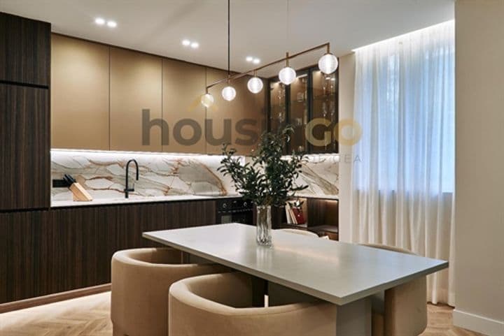 2 bedrooms apartment for sale in Madrid, Spain