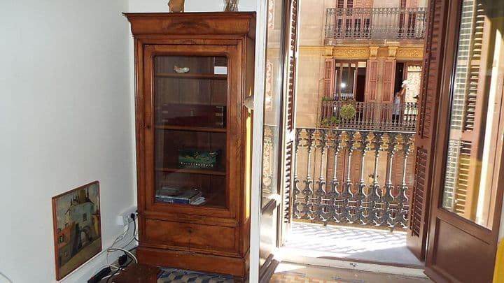 2 bedrooms apartment for sale in Ciutat Vella, Spain - Image 6