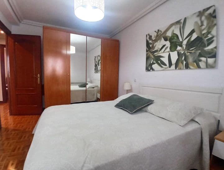 2 bedrooms apartment for rent in Santander, Spain - Image 2