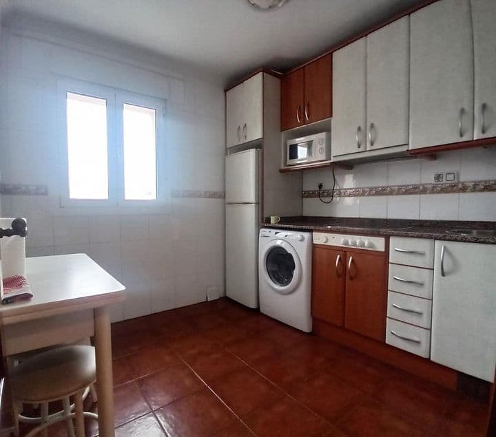 2 bedrooms apartment for rent in Santander, Spain - Image 5