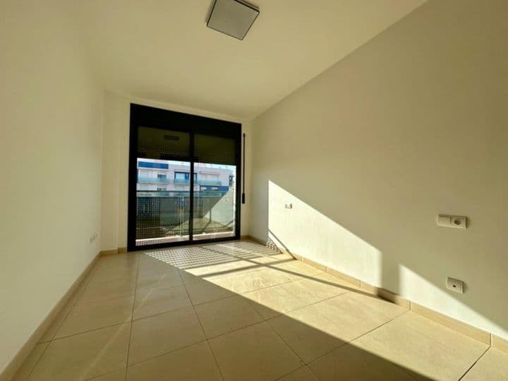 2 bedrooms apartment for rent in Bajo Ebro, Spain - Image 8