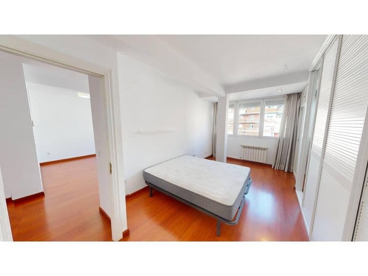 2 bedrooms apartment for rent in La Concepcion, Spain - Image 8