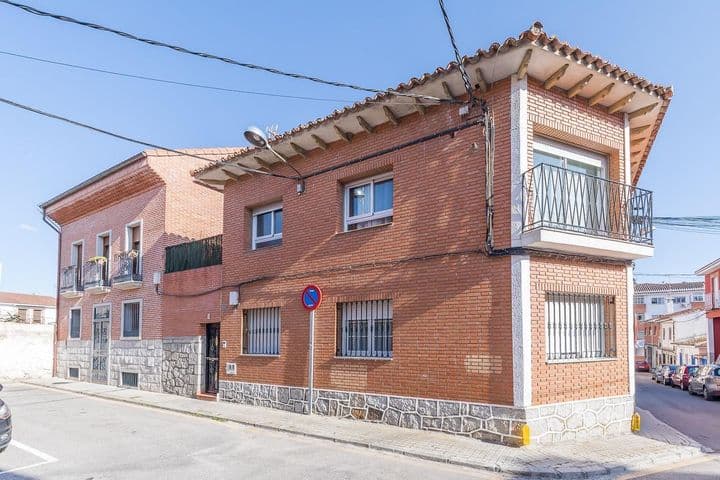 3 bedrooms apartment for sale in Colmenar Viejo, Spain - Image 2