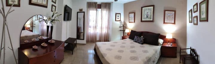 2 bedrooms apartment for rent in Parque de la Paloma, Spain - Image 9