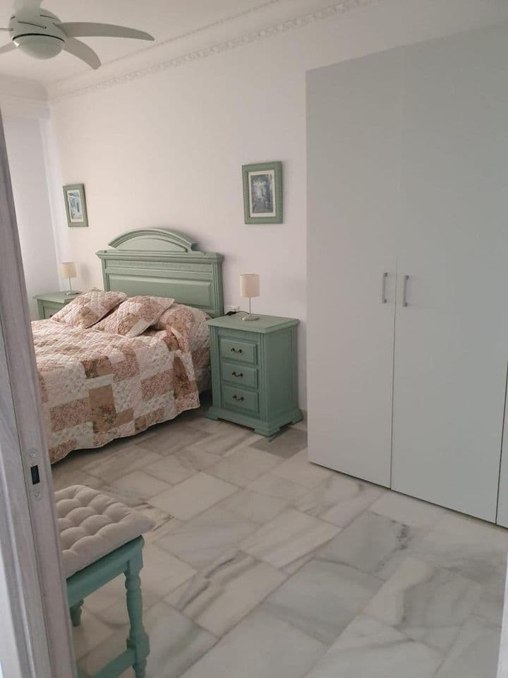 2 bedrooms apartment for rent in Fuengirola, Spain - Image 11