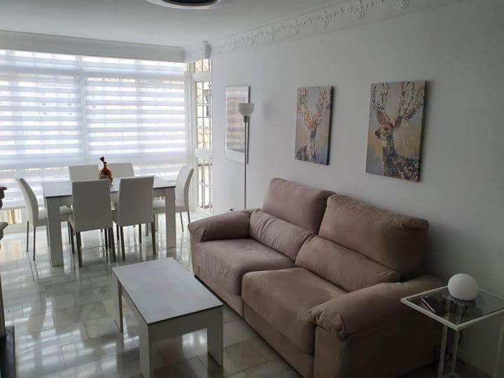 2 bedrooms apartment for rent in Fuengirola, Spain - Image 5