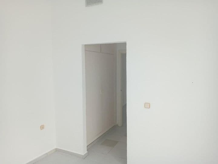 1 bedroom apartment for rent in Seville, Spain - Image 8