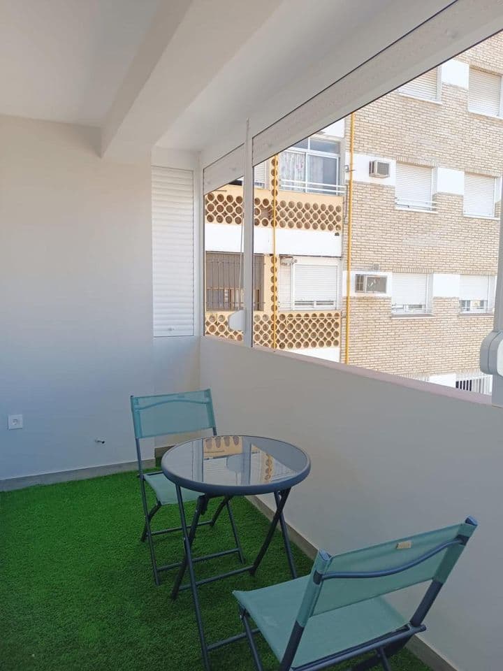 3 bedrooms apartment for rent in Seville, Spain - Image 3