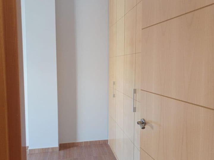 2 bedrooms apartment for rent in Zaragoza, Spain - Image 12