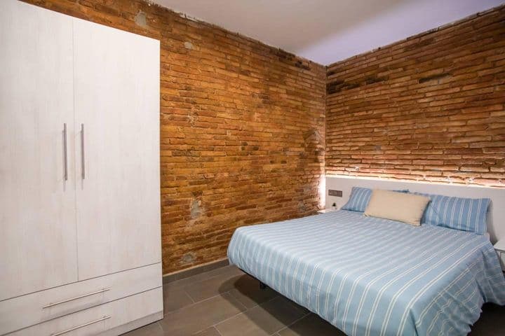 1 bedroom apartment for rent in Ciutat Vella, Spain - Image 9