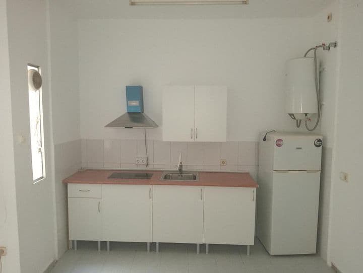 1 bedroom apartment for rent in Seville, Spain - Image 4