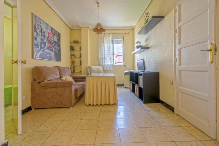 3 bedrooms apartment for rent in Seville, Spain - Image 4