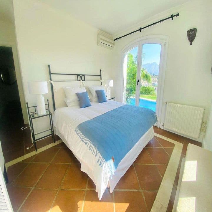 4 bedrooms house for rent in Benahavis, Spain - Image 11