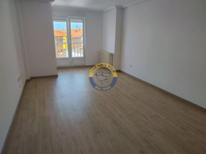 3 bedrooms apartment for sale in Leon, Spain - Image 4