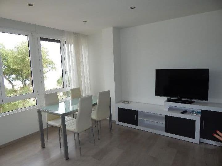 2 bedrooms apartment for rent in Santander, Spain - Image 5