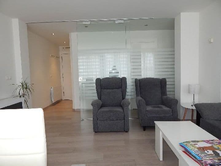 2 bedrooms apartment for rent in Santander, Spain - Image 6