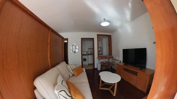 1 bedroom apartment for rent in Santiago de Compostela, Spain - Image 7