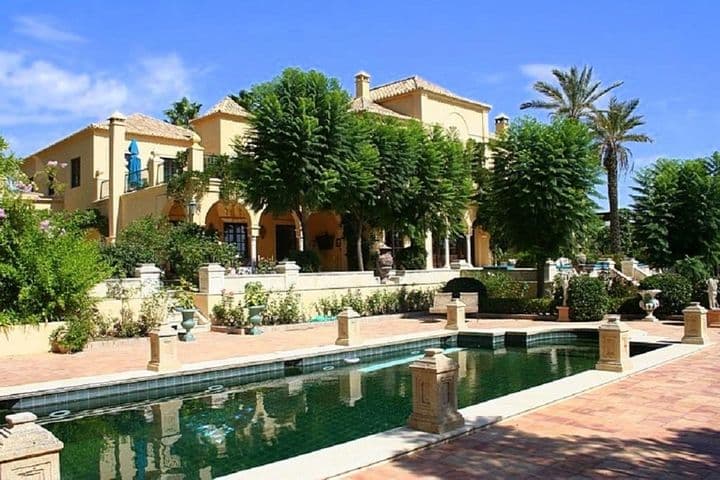 7 bedrooms house for sale in Estepona, Spain - Image 4