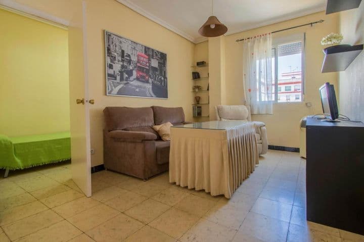 3 bedrooms apartment for rent in Seville, Spain - Image 10