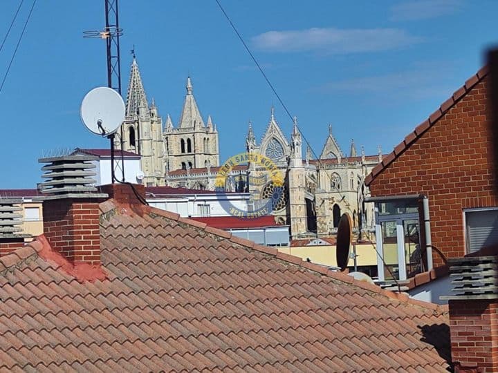 3 bedrooms apartment for sale in Leon, Spain - Image 3