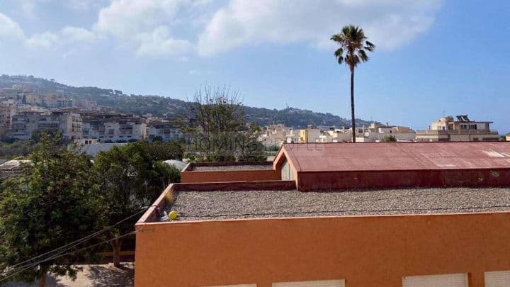 3 bedrooms apartment for rent in La Herradura quarter, Spain - Image 4