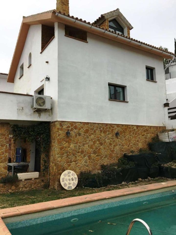 4 bedrooms house for rent in Las Lagunas, Spain - Image 2