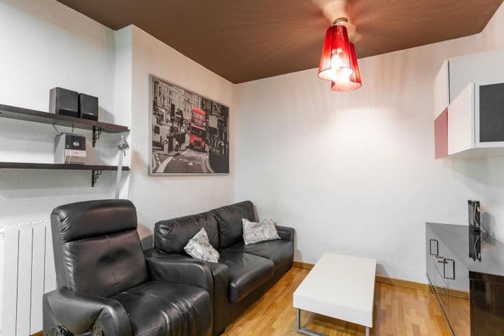 2 bedrooms apartment for rent in Pamplona, Spain - Image 9