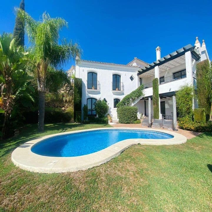 4 bedrooms house for rent in Benahavis, Spain