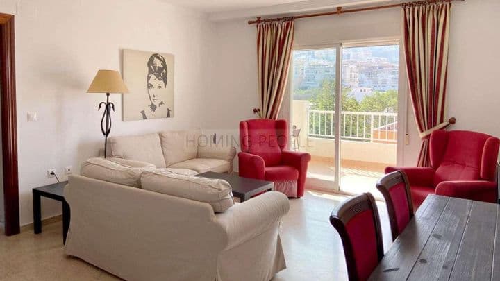 3 bedrooms apartment for rent in La Herradura quarter, Spain - Image 2