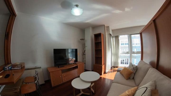 1 bedroom apartment for rent in Santiago de Compostela, Spain - Image 6