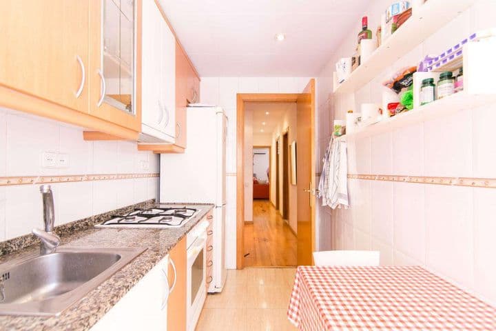 2 bedrooms apartment for rent in Ciutat Vella, Spain - Image 8