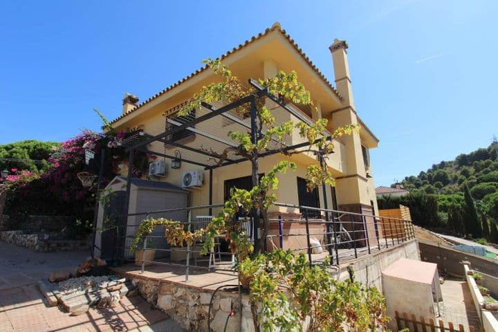 5 bedrooms house for rent in Alhaurin de la Torre, Spain - Image 2