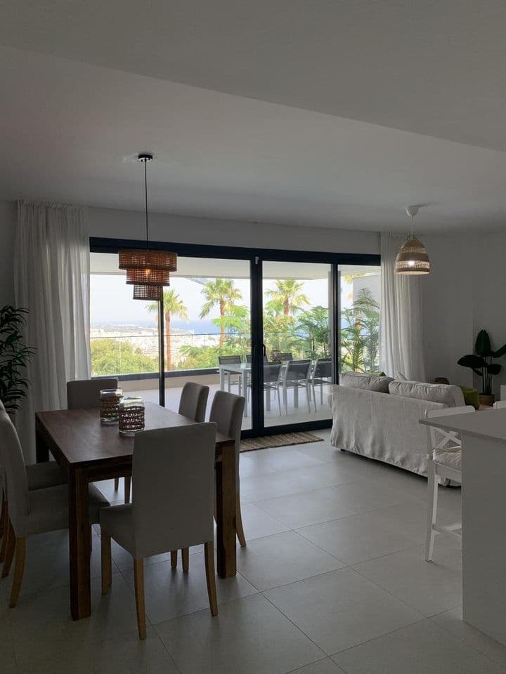 2 bedrooms apartment for rent in Estepona Pueblo, Spain - Image 2