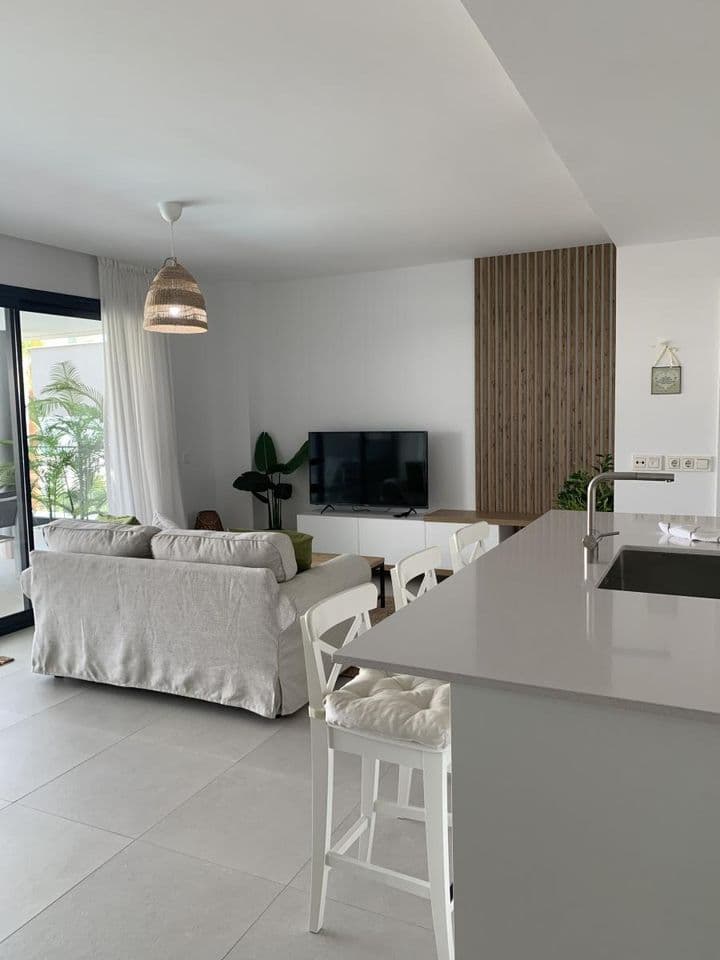 2 bedrooms apartment for rent in Estepona Pueblo, Spain - Image 6