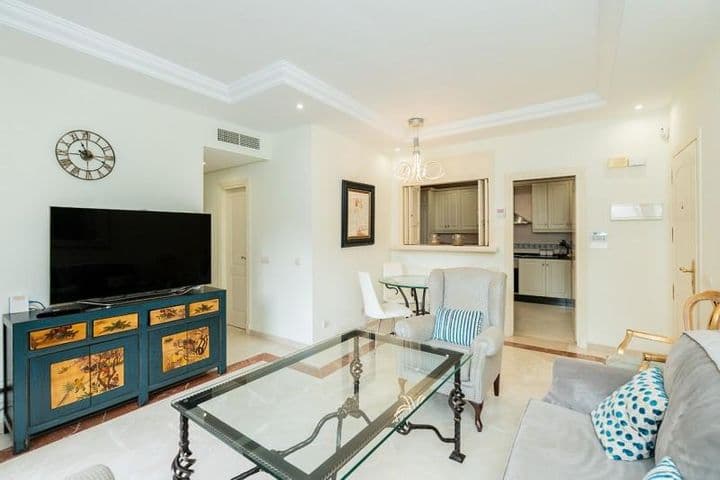 3 bedrooms apartment for rent in Marbella, Spain - Image 9