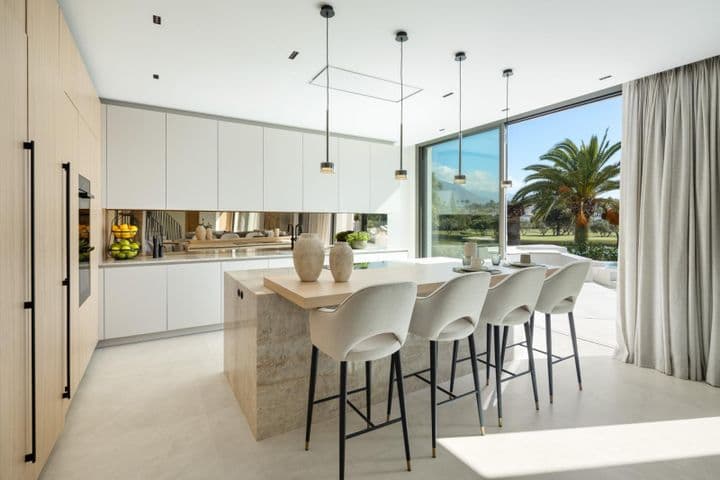 5 bedrooms house for sale in Marbella, Spain - Image 9