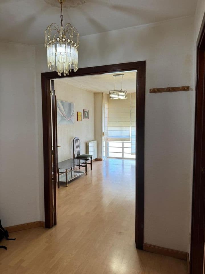 1 bedroom apartment for sale in Puente de Vallecas, Spain - Image 3