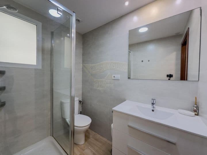 4 bedrooms apartment for rent in Valencia, Spain - Image 11