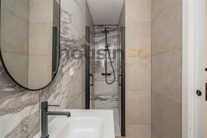 1 bedroom apartment for sale in Madrid, Spain - Image 5