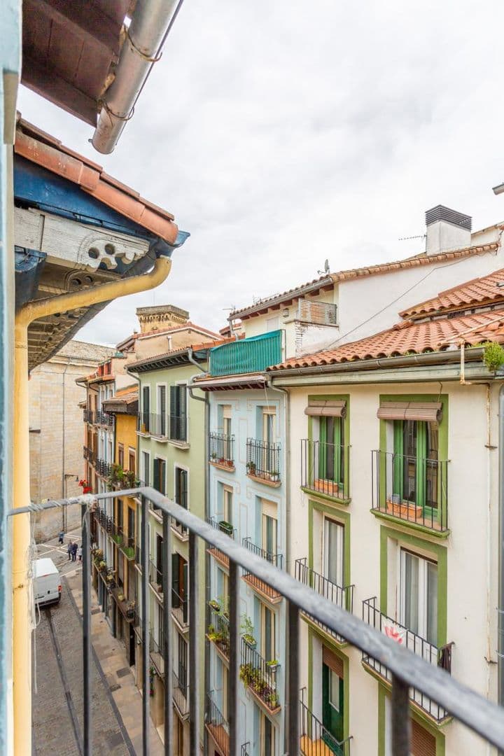 1 bedroom apartment for sale in Pamplona, Spain - Image 10