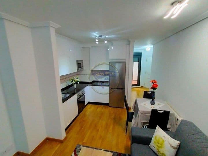 1 bedroom apartment for rent in Vigo, Spain - Image 2