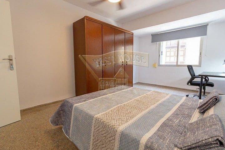 4 bedrooms apartment for rent in Valencia, Spain - Image 11