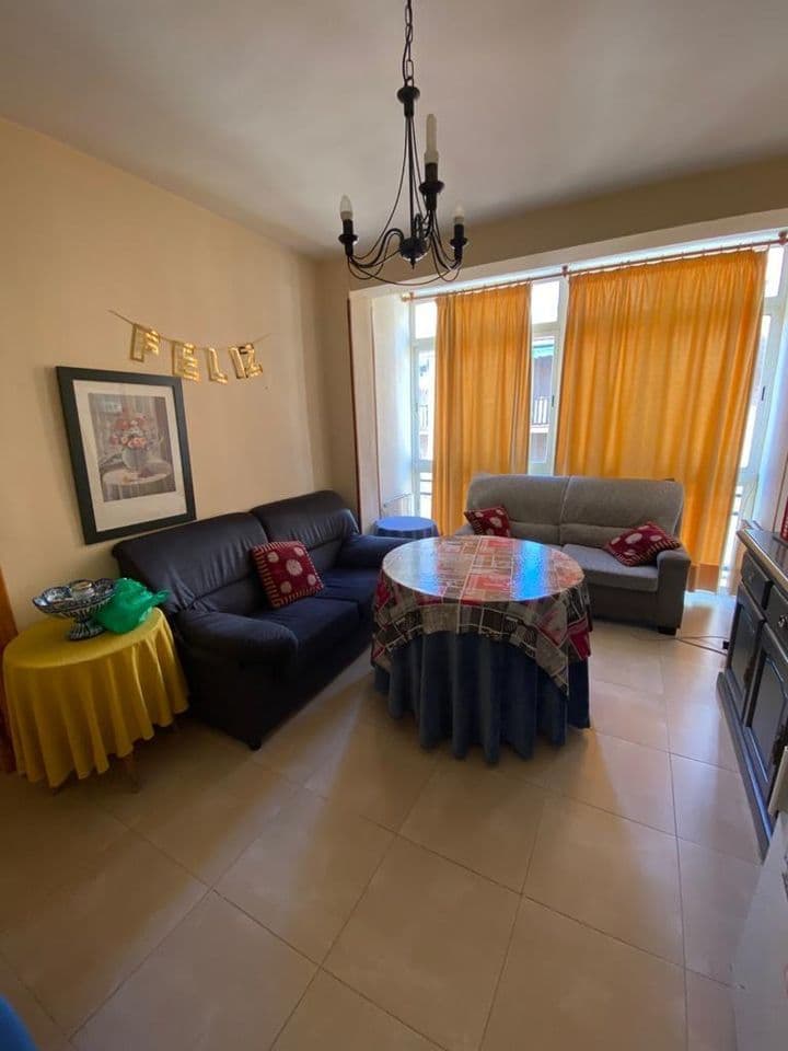 4 bedrooms apartment for rent in Camino de Ronda, Spain - Image 2