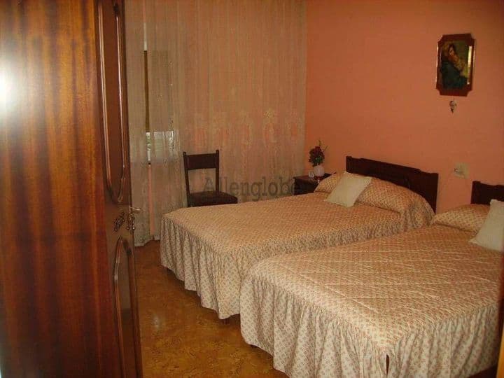 3 bedrooms apartment for sale in Oviedo, Spain - Image 2