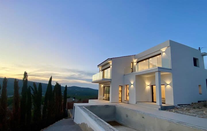 4 bedrooms house for sale in Canyelles, Spain - Image 10