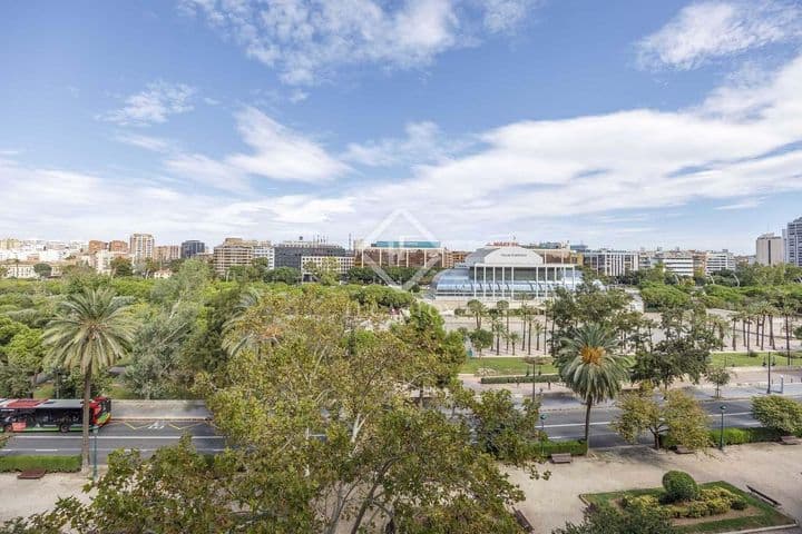 5 bedrooms apartment for rent in Valencia, Spain - Image 10