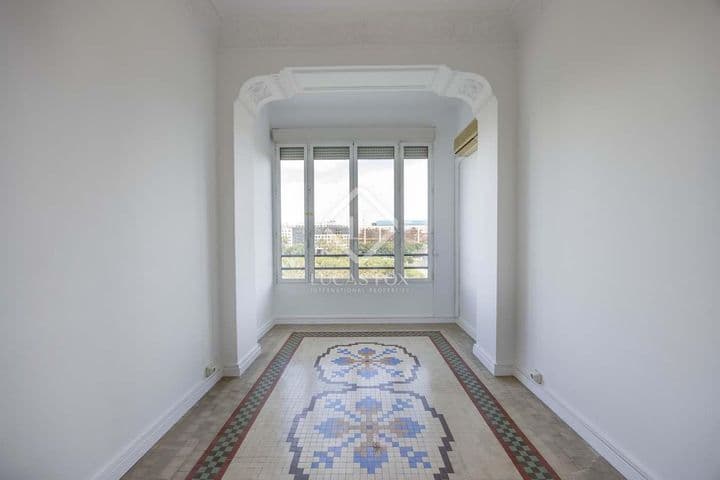 5 bedrooms apartment for rent in Valencia, Spain - Image 2